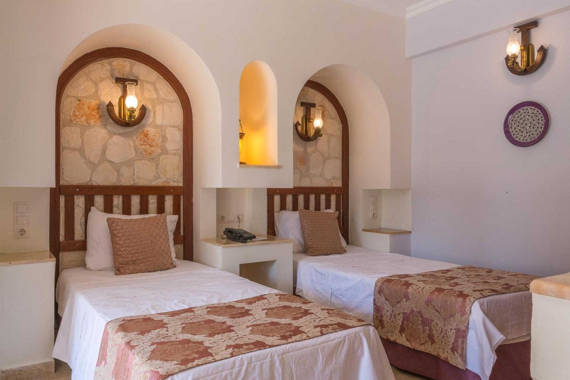 Oasis Hotel (Adults Only) Kalkan Bagian luar foto